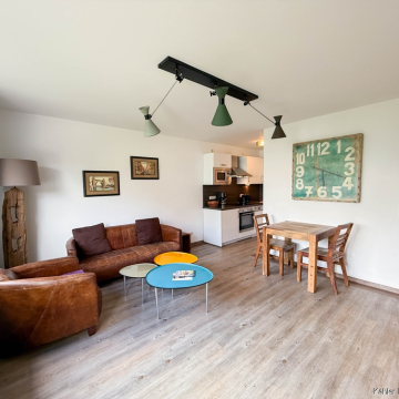 Wohn-/ Esszimmer Wohn-/ Esszimmer